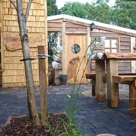 Charming 2-Bed Cabin In Саттон-Колдфілд Екстер'єр фото
